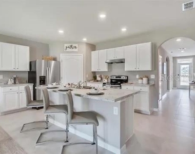679 Madrid Drive - Photo Thumbnail 2