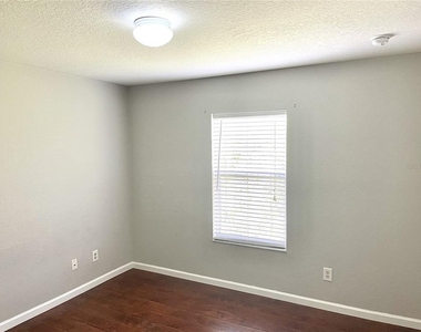 8321 Greenbank Boulevard - Photo Thumbnail 20