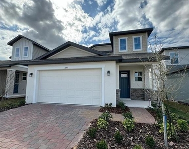 2297 Treasure Hill Street - Photo Thumbnail 4