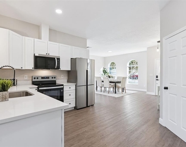 1209 Cathcart Circle - Photo Thumbnail 15