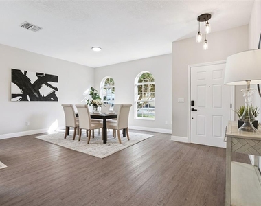 1209 Cathcart Circle - Photo Thumbnail 8