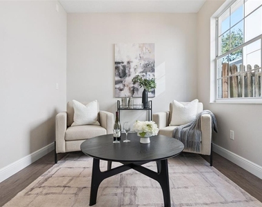 1209 Cathcart Circle - Photo Thumbnail 10