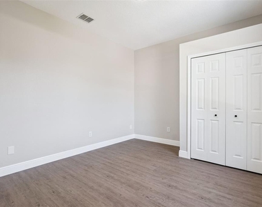 1209 Cathcart Circle - Photo Thumbnail 25