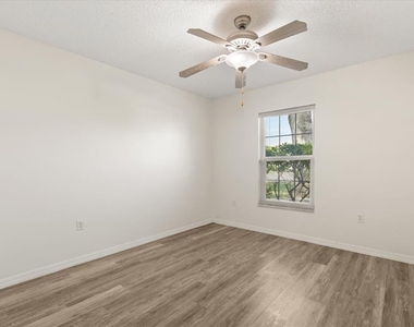 410 Central Mariners Drive - Photo Thumbnail 22