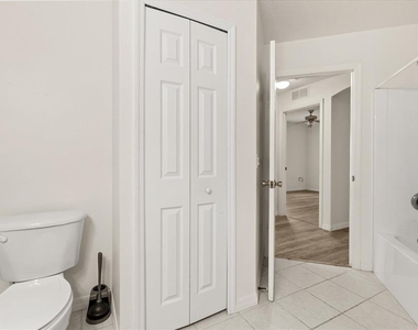 410 Central Mariners Drive - Photo Thumbnail 30