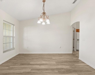 410 Central Mariners Drive - Photo Thumbnail 11