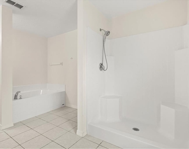 410 Central Mariners Drive - Photo Thumbnail 29