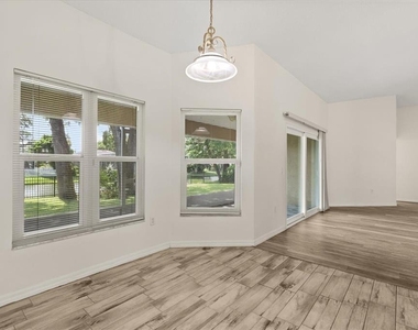 410 Central Mariners Drive - Photo Thumbnail 18