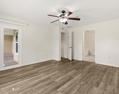 410 Central Mariners Drive - Photo Thumbnail 32