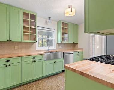 437 Richmond Street - Photo Thumbnail 3