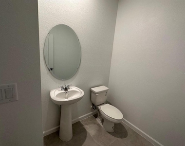 1166 Seaside Mist Trail - Photo Thumbnail 11