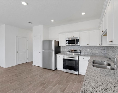 5913 Piney Shrub Place - Photo Thumbnail 8
