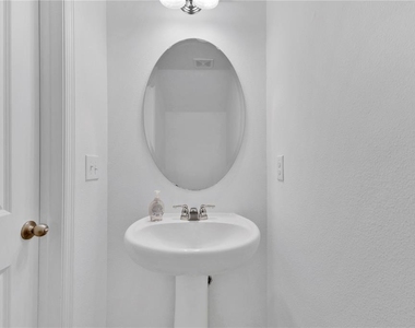 5913 Piney Shrub Place - Photo Thumbnail 21
