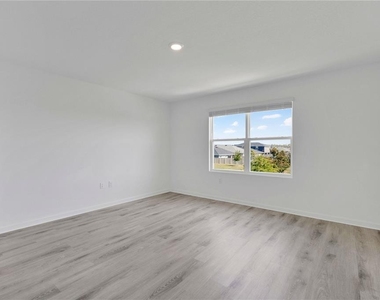5913 Piney Shrub Place - Photo Thumbnail 10