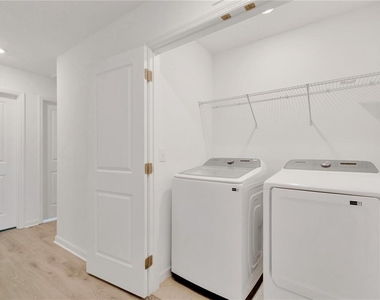 5913 Piney Shrub Place - Photo Thumbnail 22