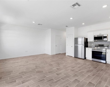 5913 Piney Shrub Place - Photo Thumbnail 5