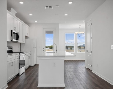 13140 Bovet Avenue - Photo Thumbnail 10