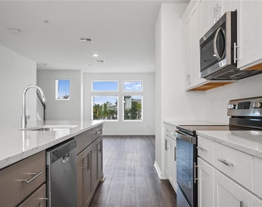 13140 Bovet Avenue - Photo Thumbnail 12