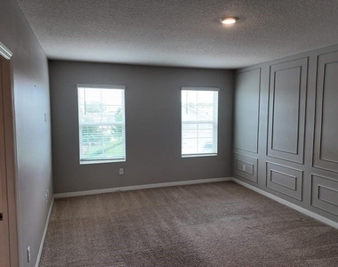 11237 Amber Ridge Drive - Photo Thumbnail 17
