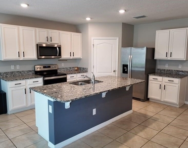 11237 Amber Ridge Drive - Photo Thumbnail 6