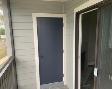3756 Idlebrook Circle - Photo Thumbnail 9