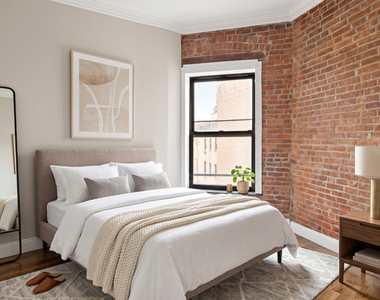 15 West 103rd Street - Photo Thumbnail 2