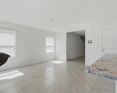 24799 Nw 11th Place - Photo Thumbnail 4