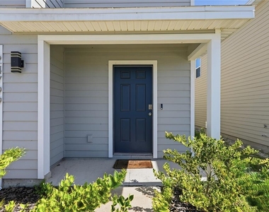 24799 Nw 11th Place - Photo Thumbnail 3