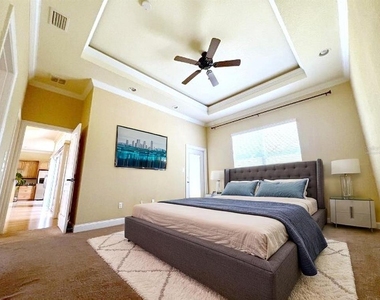 8913 Sw 74th Avenue - Photo Thumbnail 9