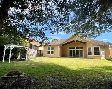 8913 Sw 74th Avenue - Photo Thumbnail 24
