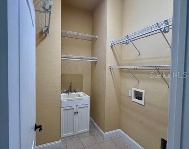 8913 Sw 74th Avenue - Photo Thumbnail 20