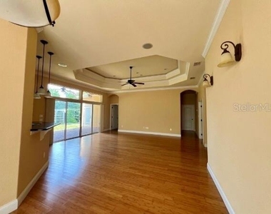 8913 Sw 74th Avenue - Photo Thumbnail 3