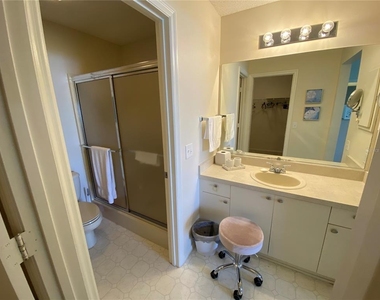 1672 Duran Drive - Photo Thumbnail 12