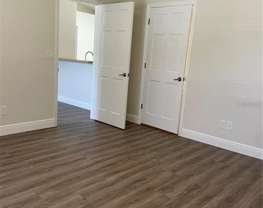 17542 Doris Street - Photo Thumbnail 10