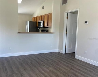 17542 Doris Street - Photo Thumbnail 9