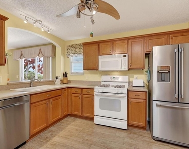 1258 Estill Avenue - Photo Thumbnail 10