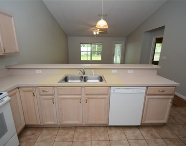 37 Eton Lane - Photo Thumbnail 5