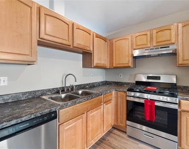 2917 Wilshire Road - Photo Thumbnail 2
