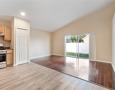 2917 Wilshire Road - Photo Thumbnail 8