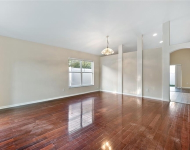 2917 Wilshire Road - Photo Thumbnail 24