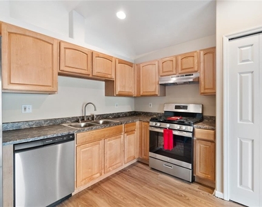 2917 Wilshire Road - Photo Thumbnail 6