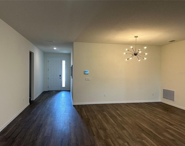 3272 Arch Avenue - Photo Thumbnail 3