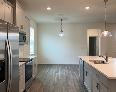 3272 Arch Avenue - Photo Thumbnail 14