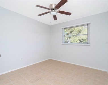 533 E Charlotte Avenue - Photo Thumbnail 5