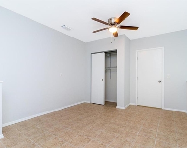 533 E Charlotte Avenue - Photo Thumbnail 11