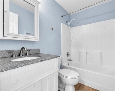 1708 Blue Lake Circle - Photo Thumbnail 25