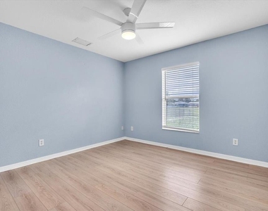 1708 Blue Lake Circle - Photo Thumbnail 20