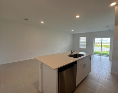 28521 Sweet Meadow Drive - Photo Thumbnail 5