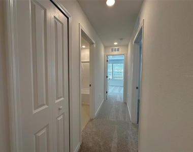 28521 Sweet Meadow Drive - Photo Thumbnail 16