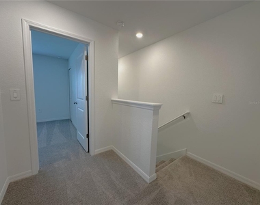 28521 Sweet Meadow Drive - Photo Thumbnail 8